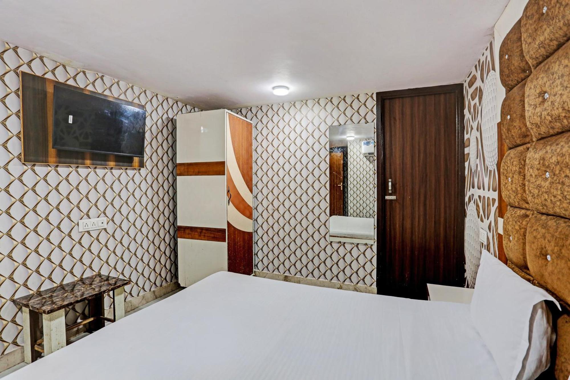 Hotel O Saffron Night Stay Αμριτσάρ Εξωτερικό φωτογραφία